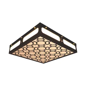 لوستر سقفی وودلایت طرح گره‌چینی مربع