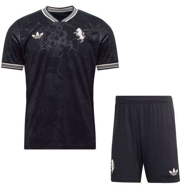 ست تی‌شرت آستین کوتاه و شلوارک ورزشی مردانه مدل یوونتوس 3rd 2026