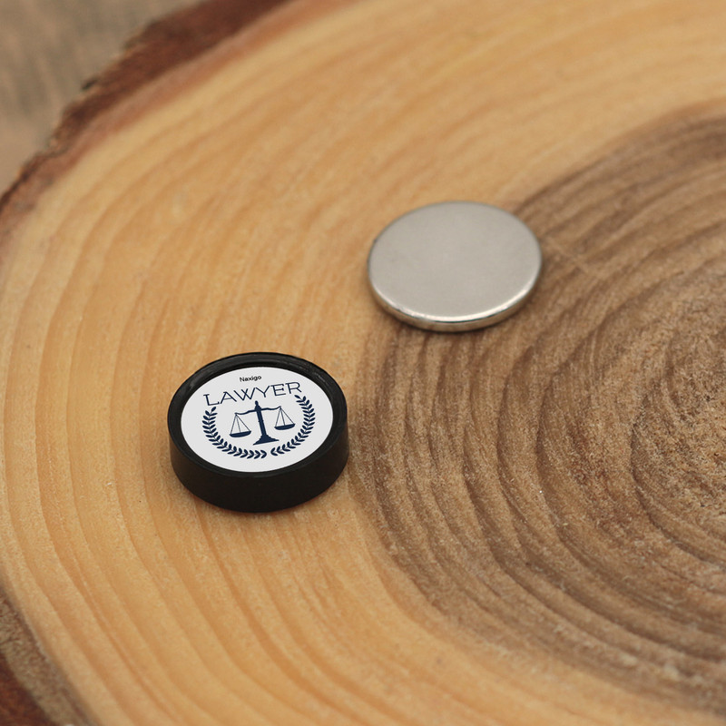 پیرسینگ گوش ناکسیگو مدل شب تاب طرح وکیل کد PM6378