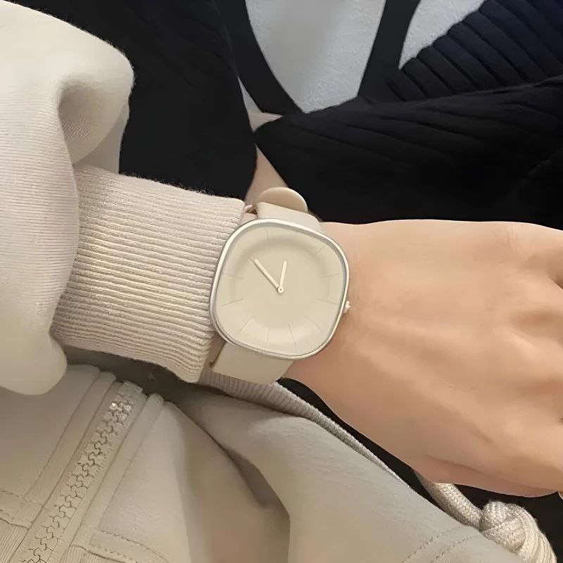 ساعت مچی عقربه ای مدل بول بول 04 ساعت مچی عقربه ای مدل بول بول 04