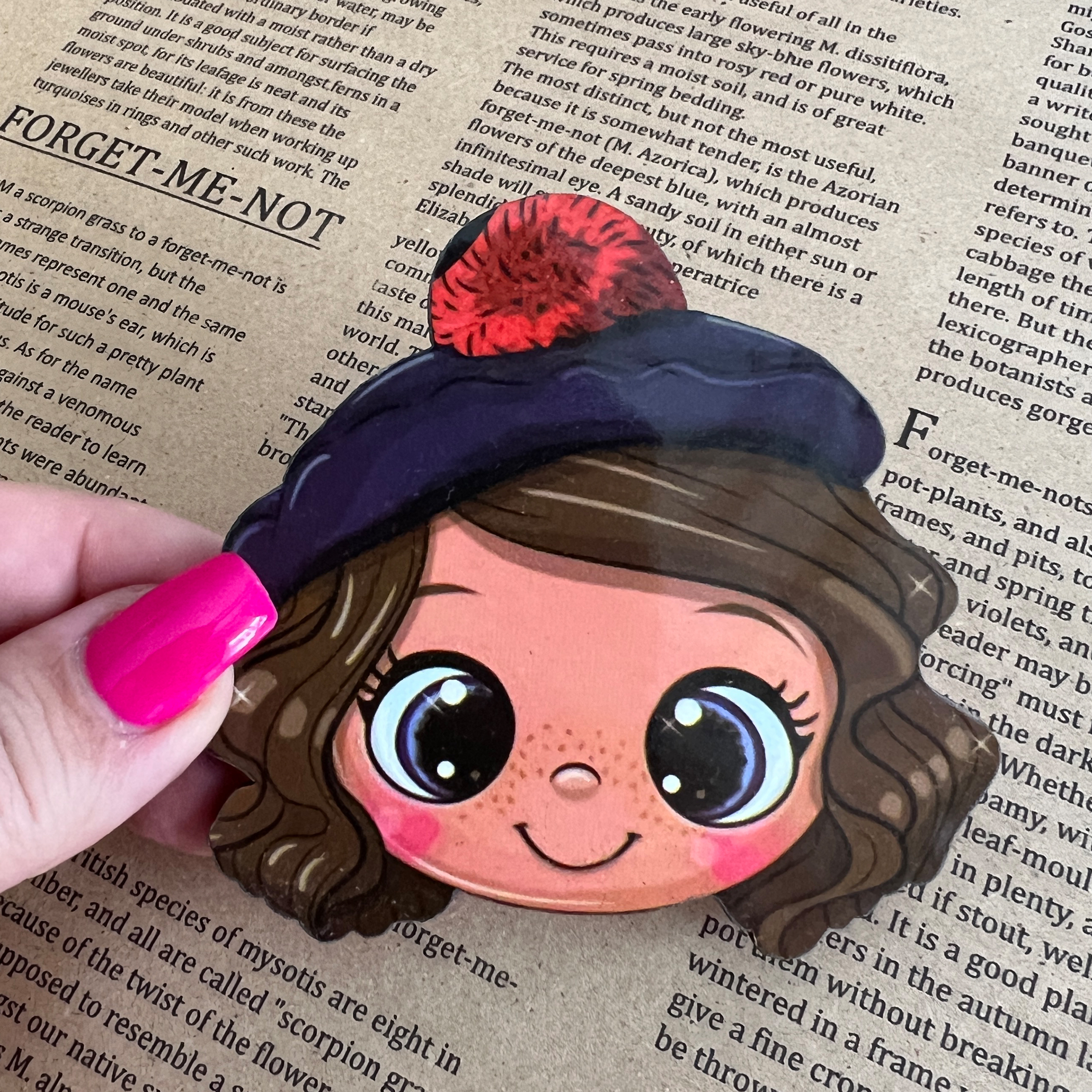 آینه جیبی مدل دختر کلاه پوم پومی