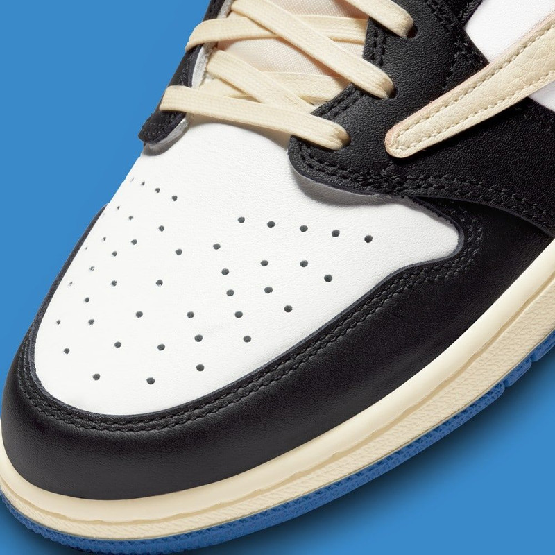 کفش باشگاه و تمرین ایر جردن مدل Travis Scott DM7866-140