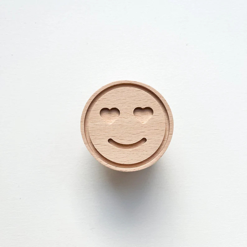 دستگیره کمد مدل کودک طرح صورتک ها کد WTL214 مجموعه 8 عددی