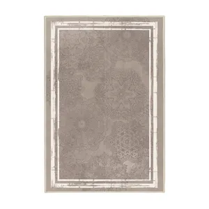 فرش ماشینی 1000 شانه اورکوم  زمینه و حاشیه قهوه ای طرح مینیمال تارا کد OR.1111.02