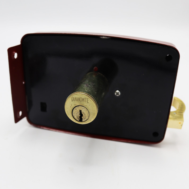 قفل در حیاطی دیامونت مدل YP-5582FC قفل در حیاطی دیامونت مدل YP-5582FC