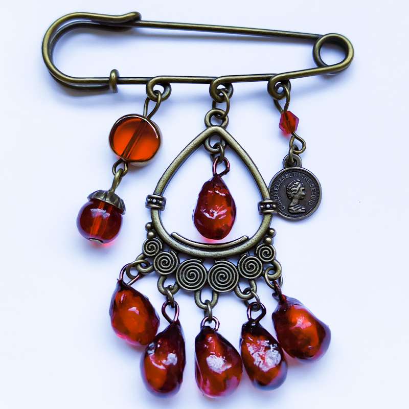 سنجاق سینه زنانه مدل یلدا