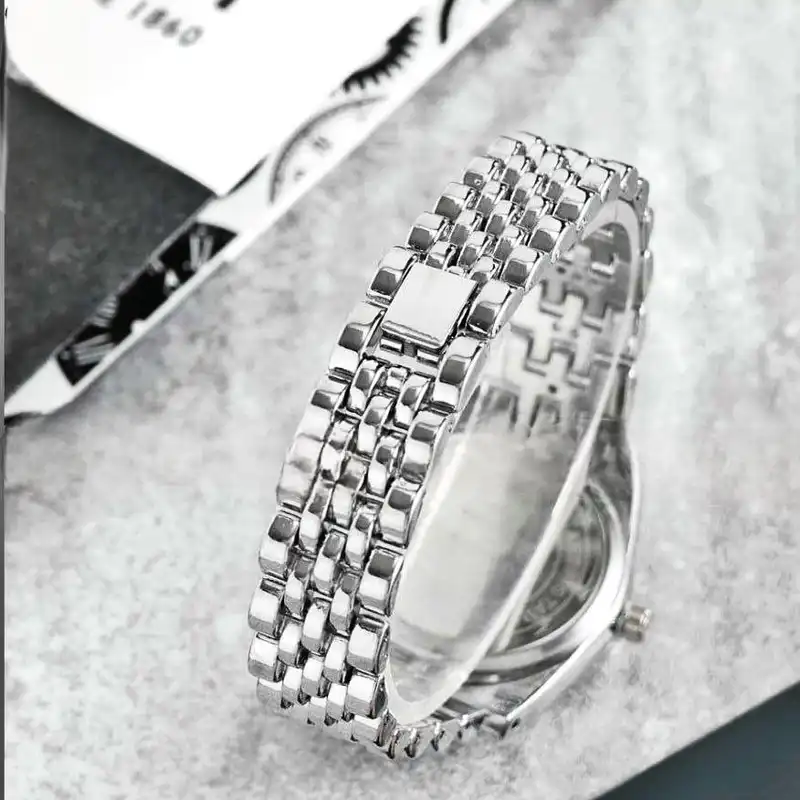 ساعت مچی عقربه ای زنانه مدل یونانی کلاسیک mn