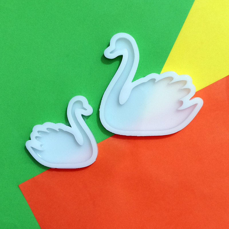 قالب رزین مدل جاکلیدی و آویز مرغابی های برکه مجموعه 2 عددی