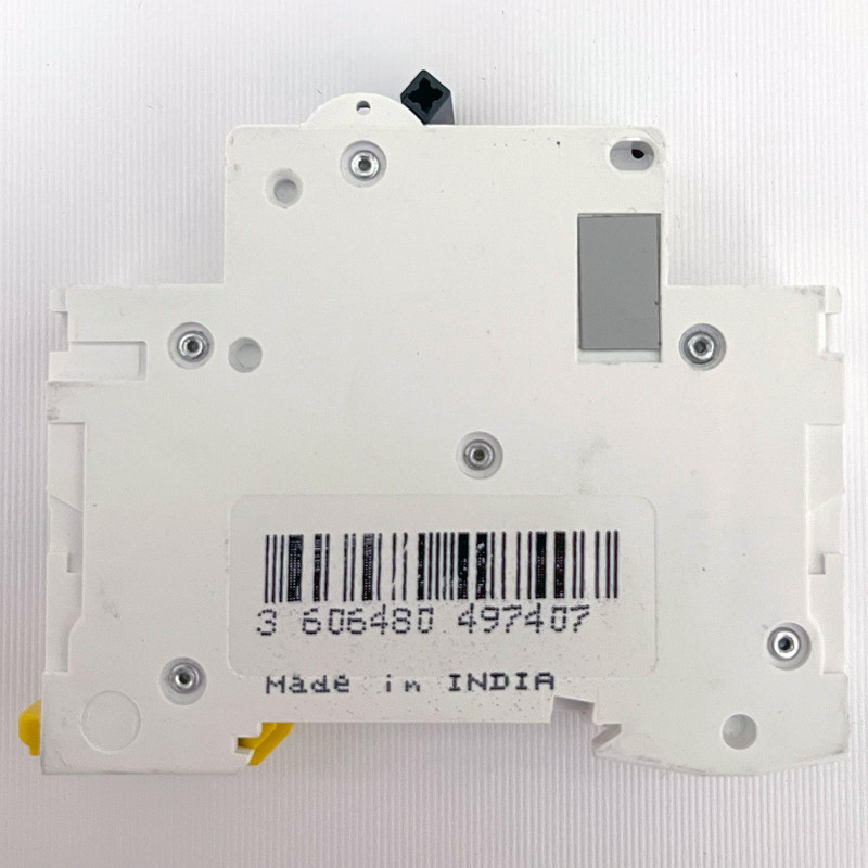 فیوز مینیاتوری تک پل 16 آمپر اشنایدر مدل xC60 Acti9 کد A9N1P16C