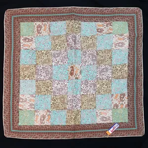 رومیزی ترمه کریز مدل چهل تکه کد san968