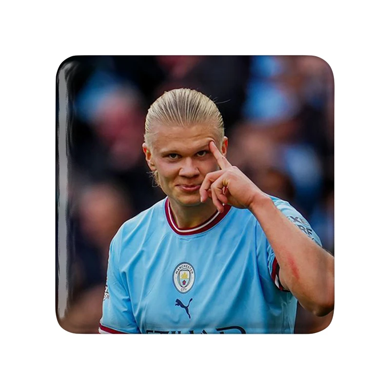 پیکسل خندالو طرح ارلینگ هالند (Erling Haaland) مدل مربعی کد 36365