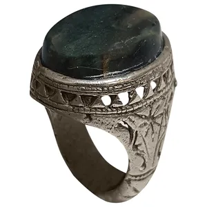 انگشتر نقره مردانه مدل عقیق یمنی خزه ای AYK2019