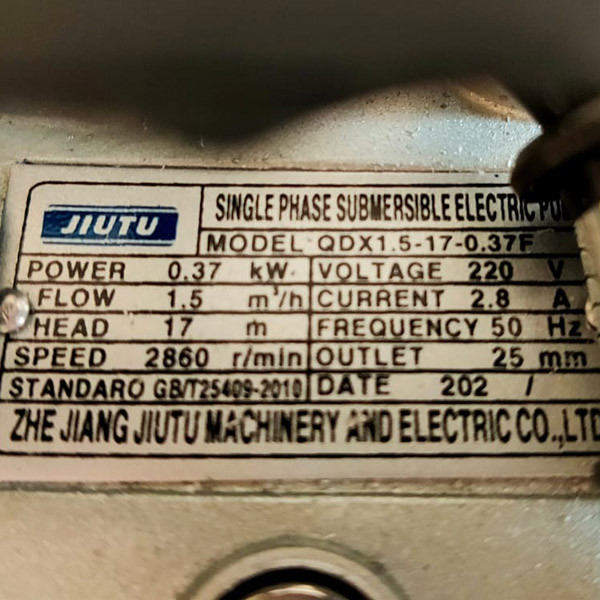 پمپ کف کش جیوتو مدل QDX1.5-17-0.37F 17M 0.5HP