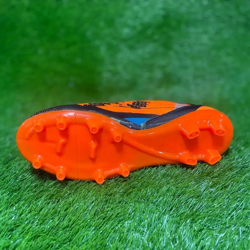 کفش فوتبال مردانه مدل 0046