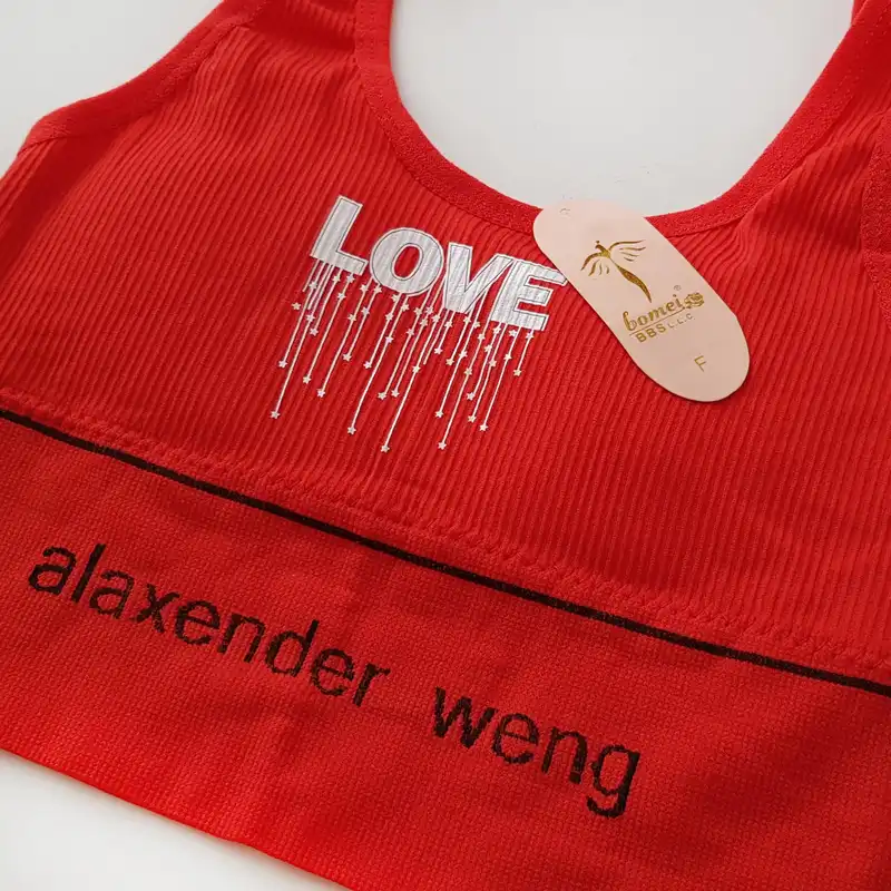 ست نیم تنه و شورت ورزشی زنانه مدل 4621 رنگ قرمز