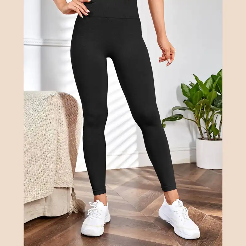 لگینگ ورزشی زنانه مدل فیت لاین سیملس پشت چین دار کمر گنی کد L10