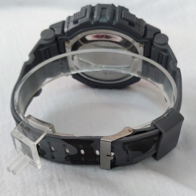 ساعت مچی دیجیتال یی تانگ مدل Yi1