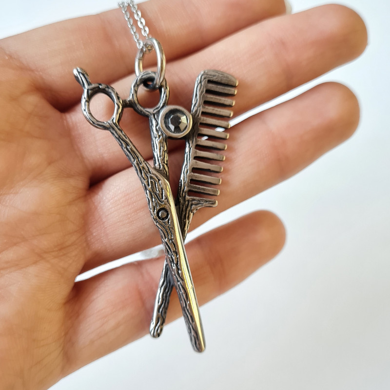 آویز گردنبند مدل شونه و قیچی