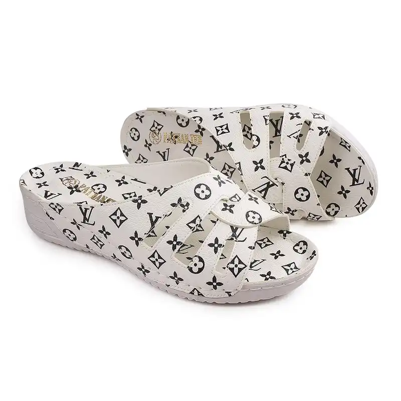 دمپایی زنانه پاتکان مدل 198C کد 18