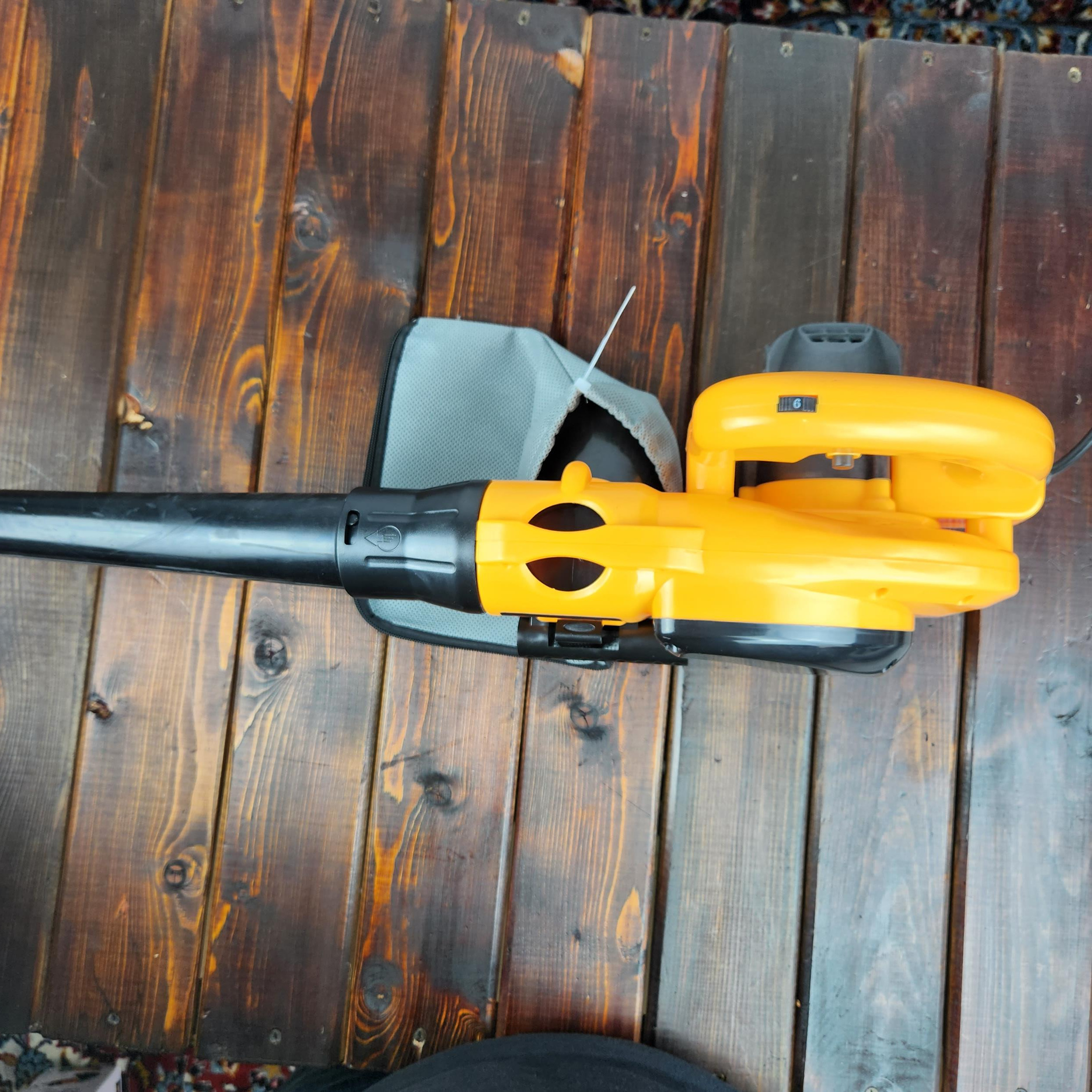 دستگاه دمنده و مکنده صنعتی دی ال تی سی کد 1000w