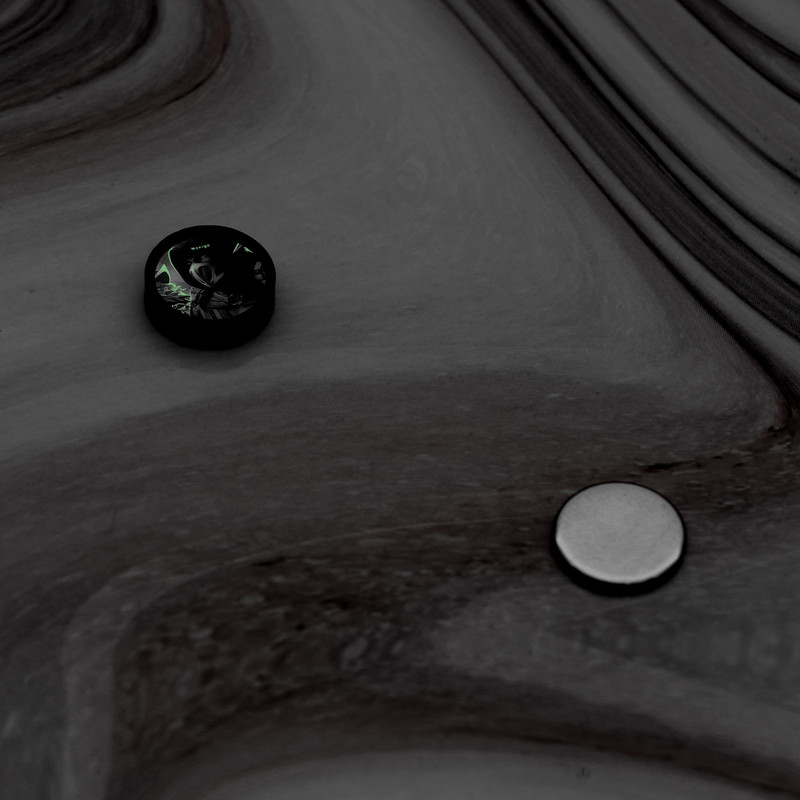 پیرسینگ گوش ناکسیگو مدل شب تاب طرح Mortal Kombat کد PM7006 پیرسینگ گوش ناکسیگو مدل شب تاب طرح Mortal Kombat کد PM7006