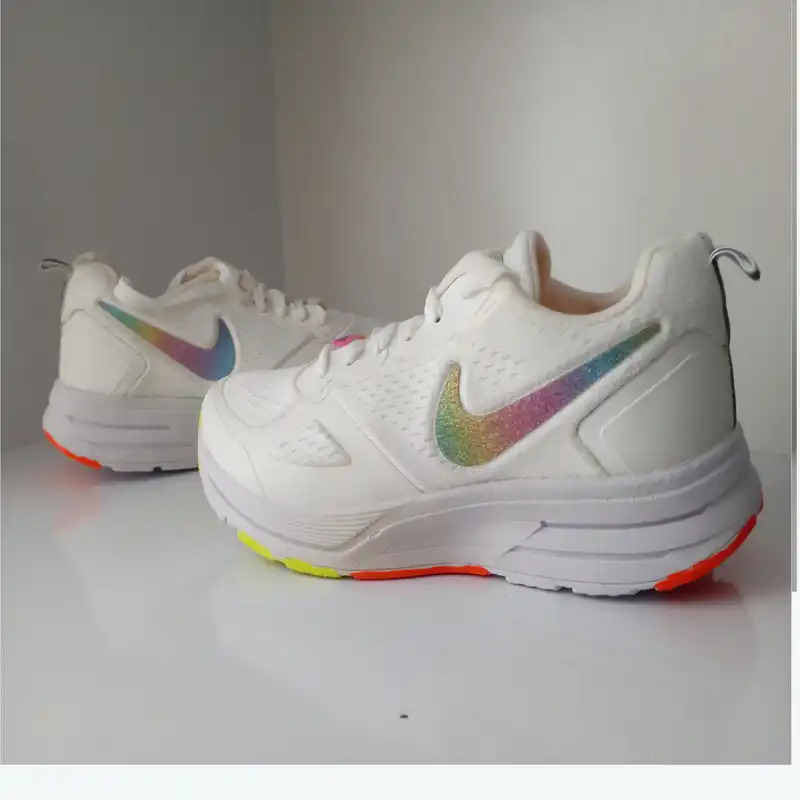 کفش پیاده روی زنانه مدل شبرنگ کد 001