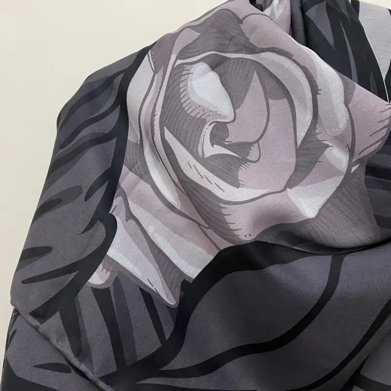 روسری زنانه مدل نخی چهار فصل کد 9120