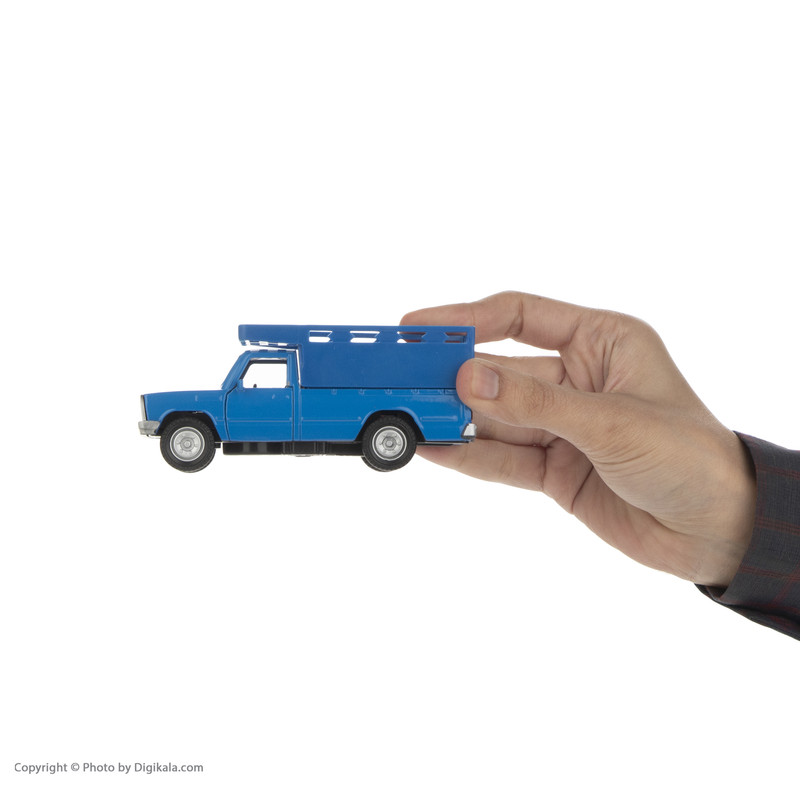 ماشین بازی مدل نیسان باربنددار