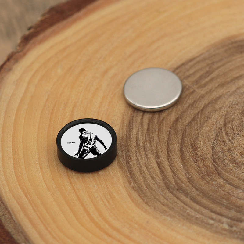 پیرسینگ گوش ناکسیگو مدل شب تاب طرح کریستیانو رونالدو کد PM6602 پیرسینگ گوش ناکسیگو مدل شب تاب طرح کریستیانو رونالدو کد PM6602