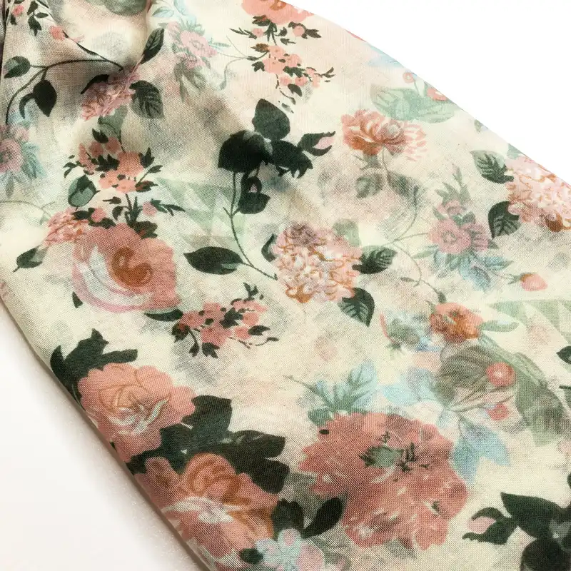 شال زنانه مدل گلدار