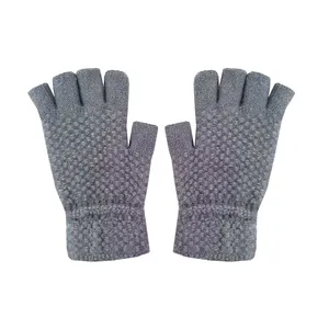 دستکش مردانه مدل نیم انگشتی کد TO-1472