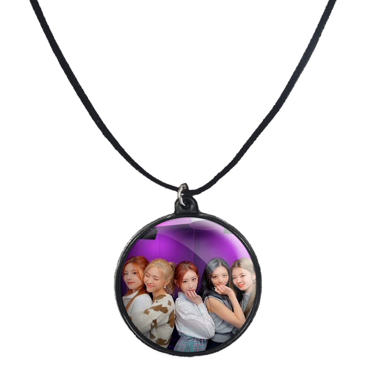 گردنبند پرمانه طرح گروه موسیقی ایتزی کد pmb.13163 مدل دو طرفه