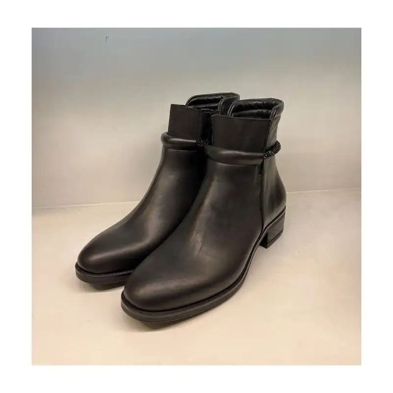 نیم بوت زنانه سرزمین چرم کد 145317 رنگ مشکی