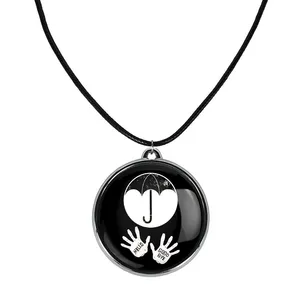 گردنبند خندالو مدل سریال آکادمی آمبرلا The Umberella Academy کد 2854828549