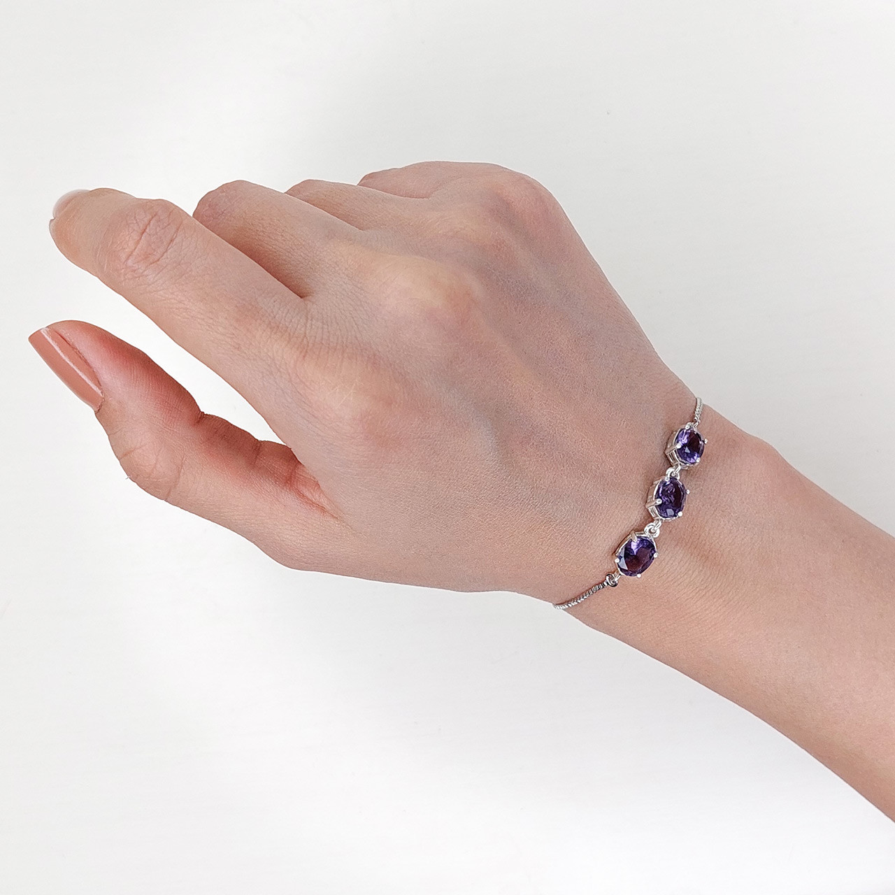 دستبند نقره زنانه مدل AV189B-S8 C4 دستبند نقره زنانه مدل AV189B-S8 C4