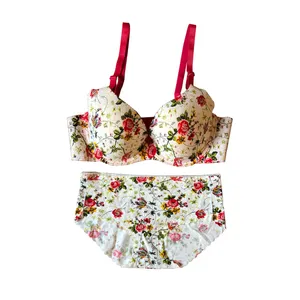 ست شورت و سوتین زنانه مدل گلهای بهاری