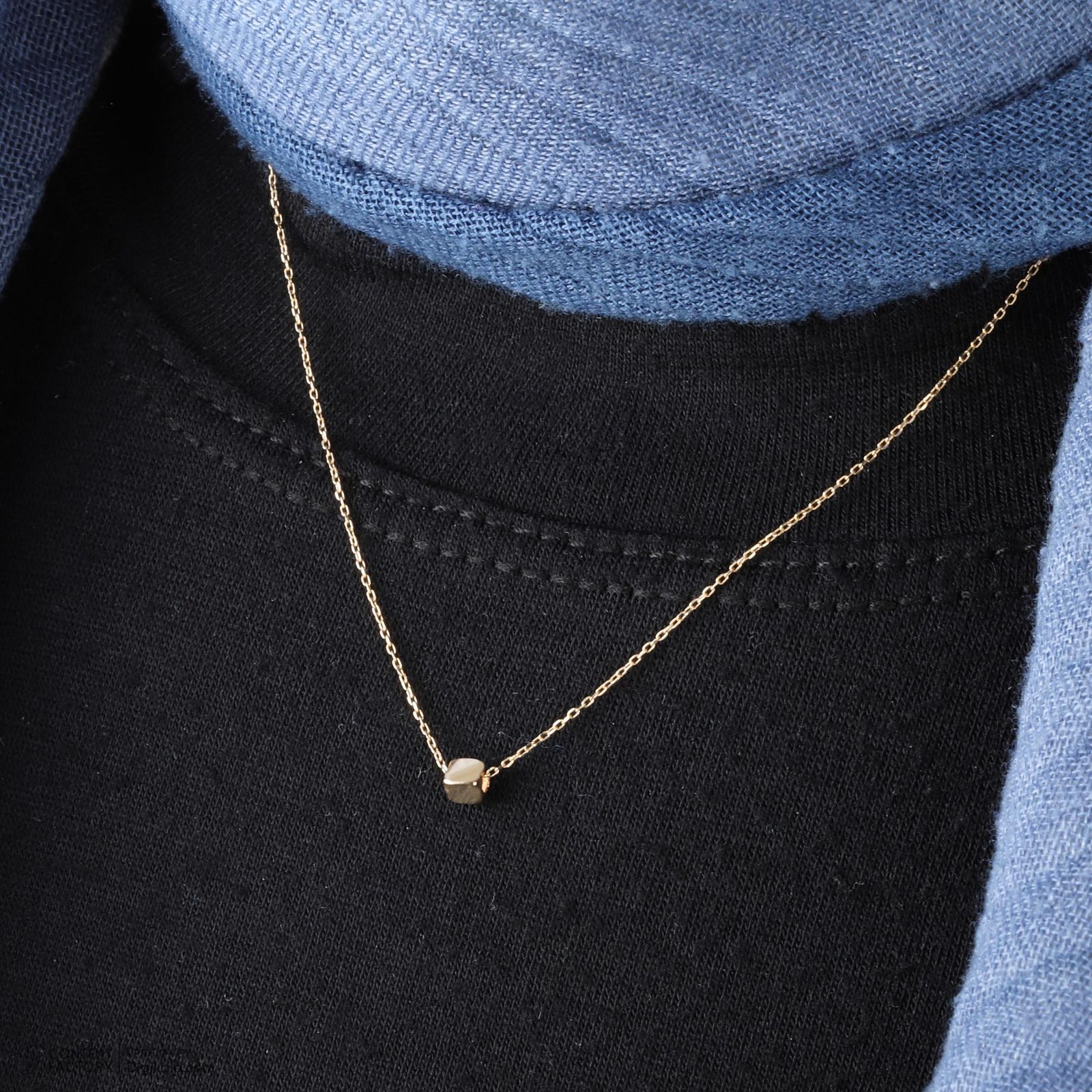 گردنبند طلا 18 عیار زنانه با زنجیر حلقهای (فلامینگو) وی گالری مدل تک مکعب کد NC3985 - - 4