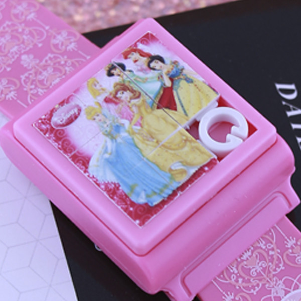 ساعت مچی دیجیتال دخترانه مدل SI 3794 -SOO-SOO