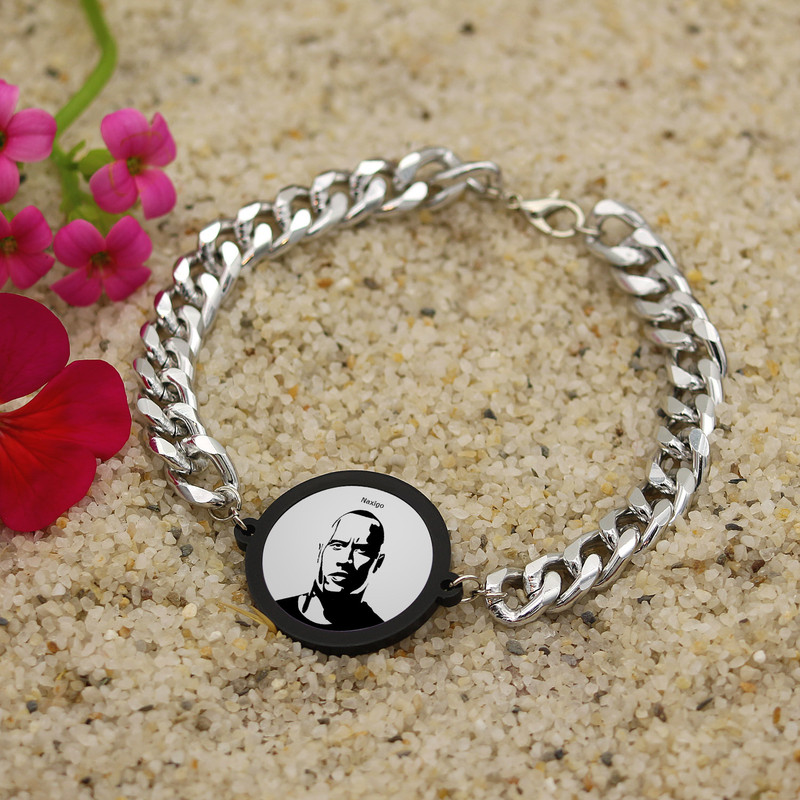 دستبند ناکسیگو مدل دوئین جانسون کد BZ7608 دستبند ناکسیگو مدل دوئین جانسون کد BZ7608