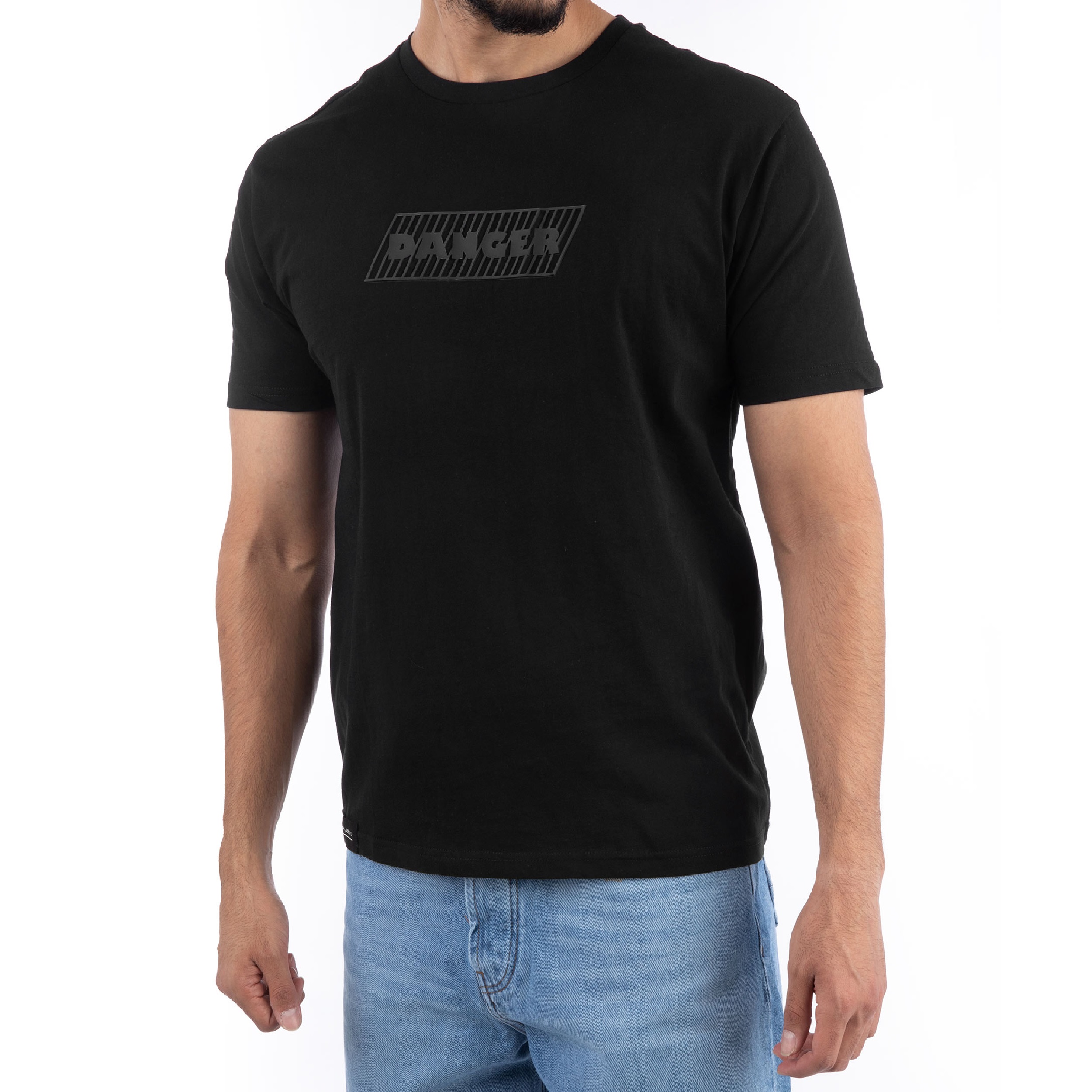 تی شرت آستین کوتاه مردانه جوتی جینز مدل یقه گرد کد 1551339 رنگ مشکی