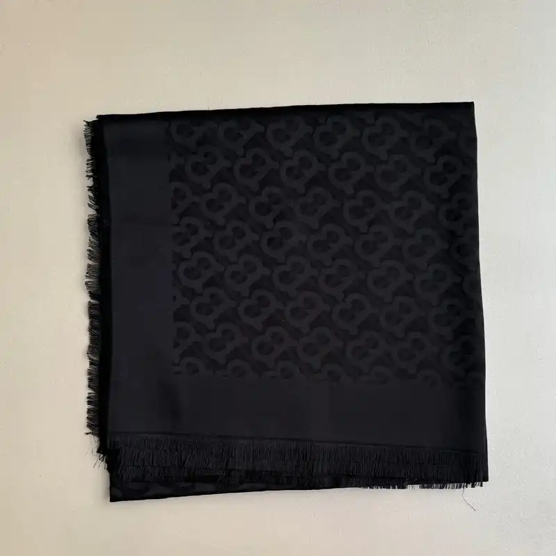 روسری زنانه مدل نخی ژاکارد چهارفصل