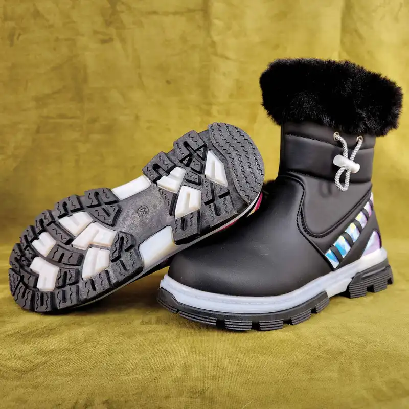 نیم بوت دخترانه مدل WinyQ-RopQ-BlkQ-118010