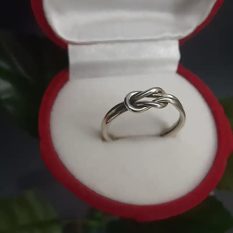 انگشتر نقره زنانه مدل گره