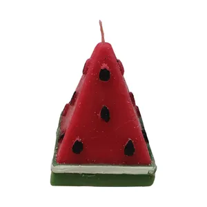 شمع مدل یلدا طرح هندوانه هرمی