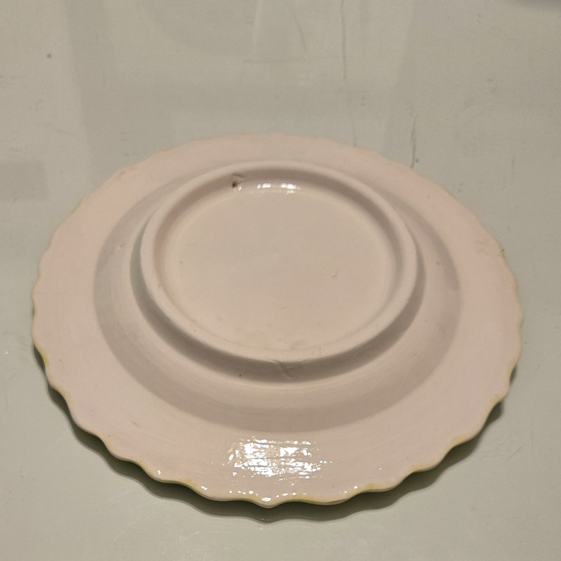 بشقاب میناکاری مدل نقش برجسته لب کنگره ای کد 185 بسته 6 عددی