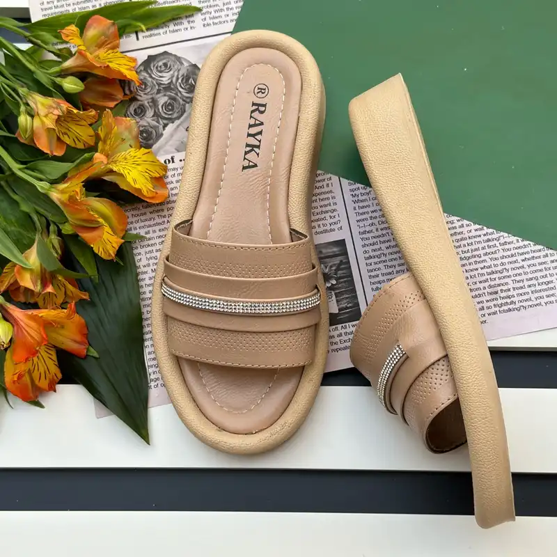 دمپایی زنانه رایکا طب مدل ژاله  CR