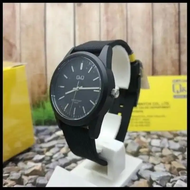 ساعت مچی عقربه ای کیو اند کیو مدل VS12J004Y