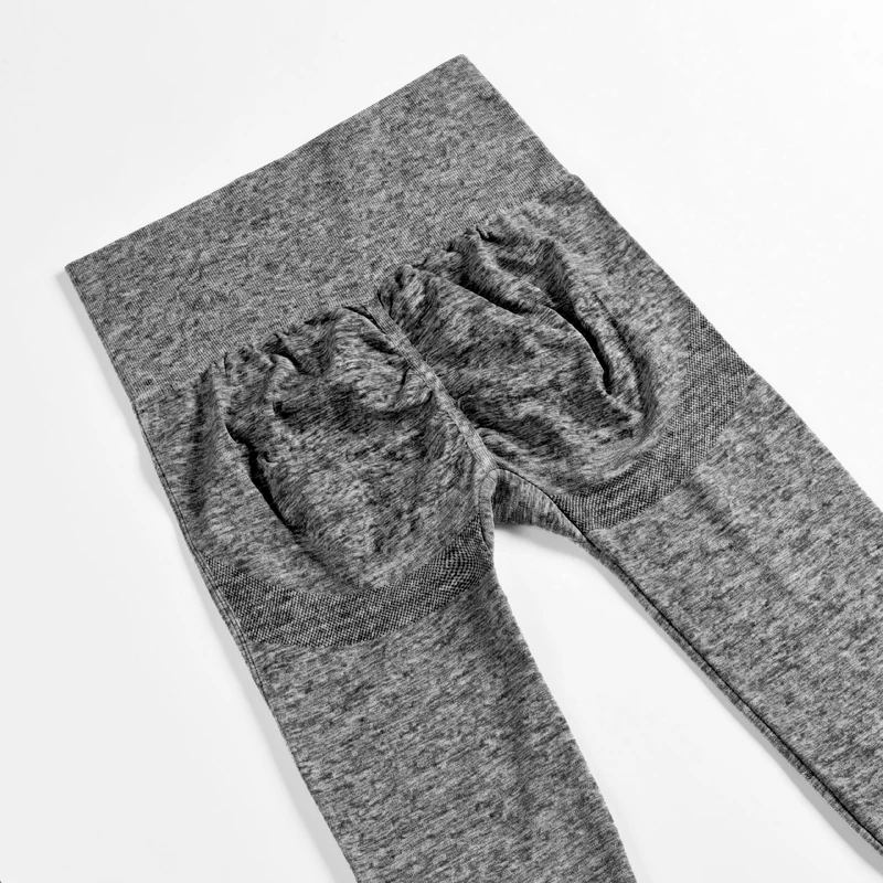 عکس شماره 7 : لگینگ ورزشی زنانه مدل سیملس پشت چین دار گنی کد t1