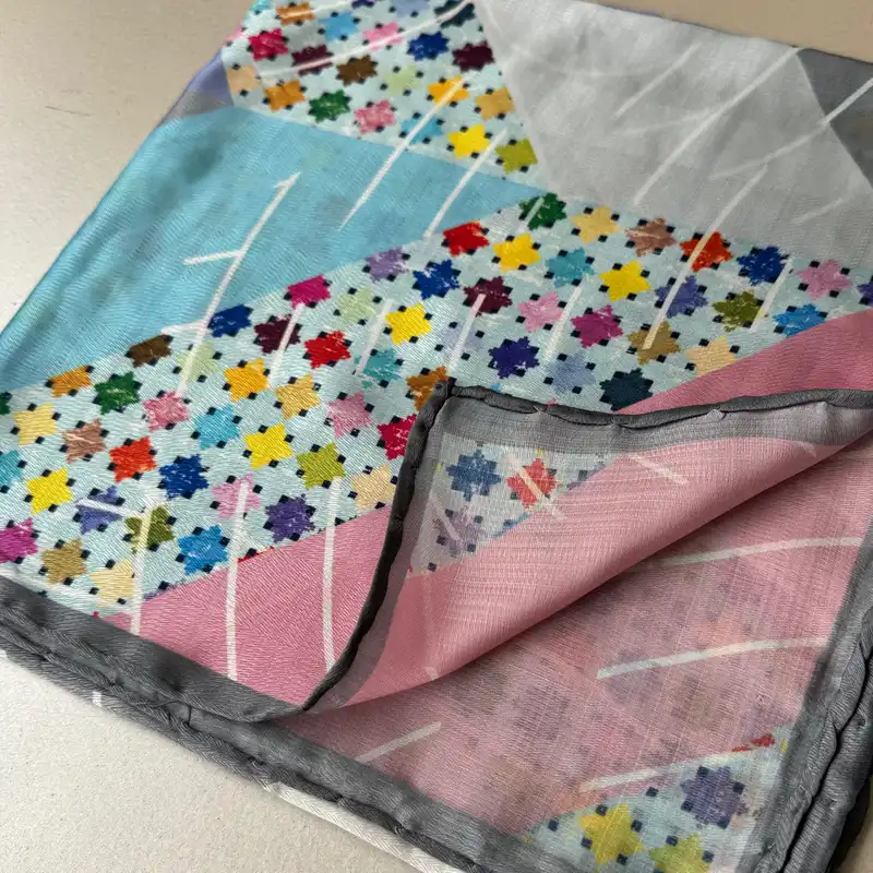 روسری زنانه مدل ساتن ابریشم نازک گل ریز زیگزاگی کد 04