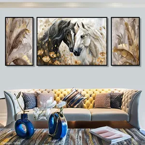 تابلو طرح دکوراتیو حیوانات مدل اسب کد 1439 فریم مشکی مجموعه سه عددی